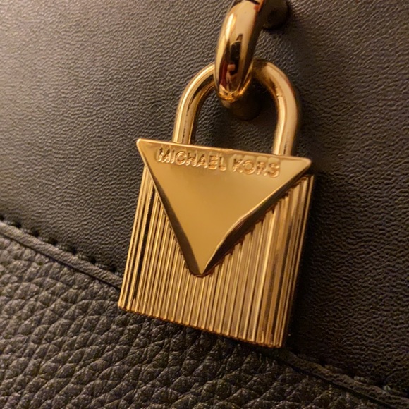 New MICHAEL KORS GRAMERCY Medium PEBBLED LEATHER SATCHEL ⭐️⭐️⭐️⭐️ - Picture 8 of 17